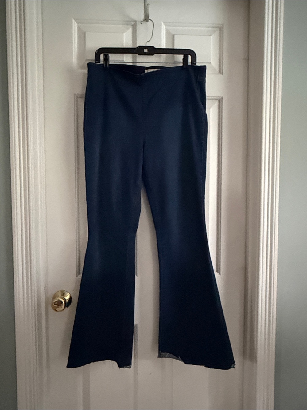 Jessica Simpson Navy Flare pull on jeans